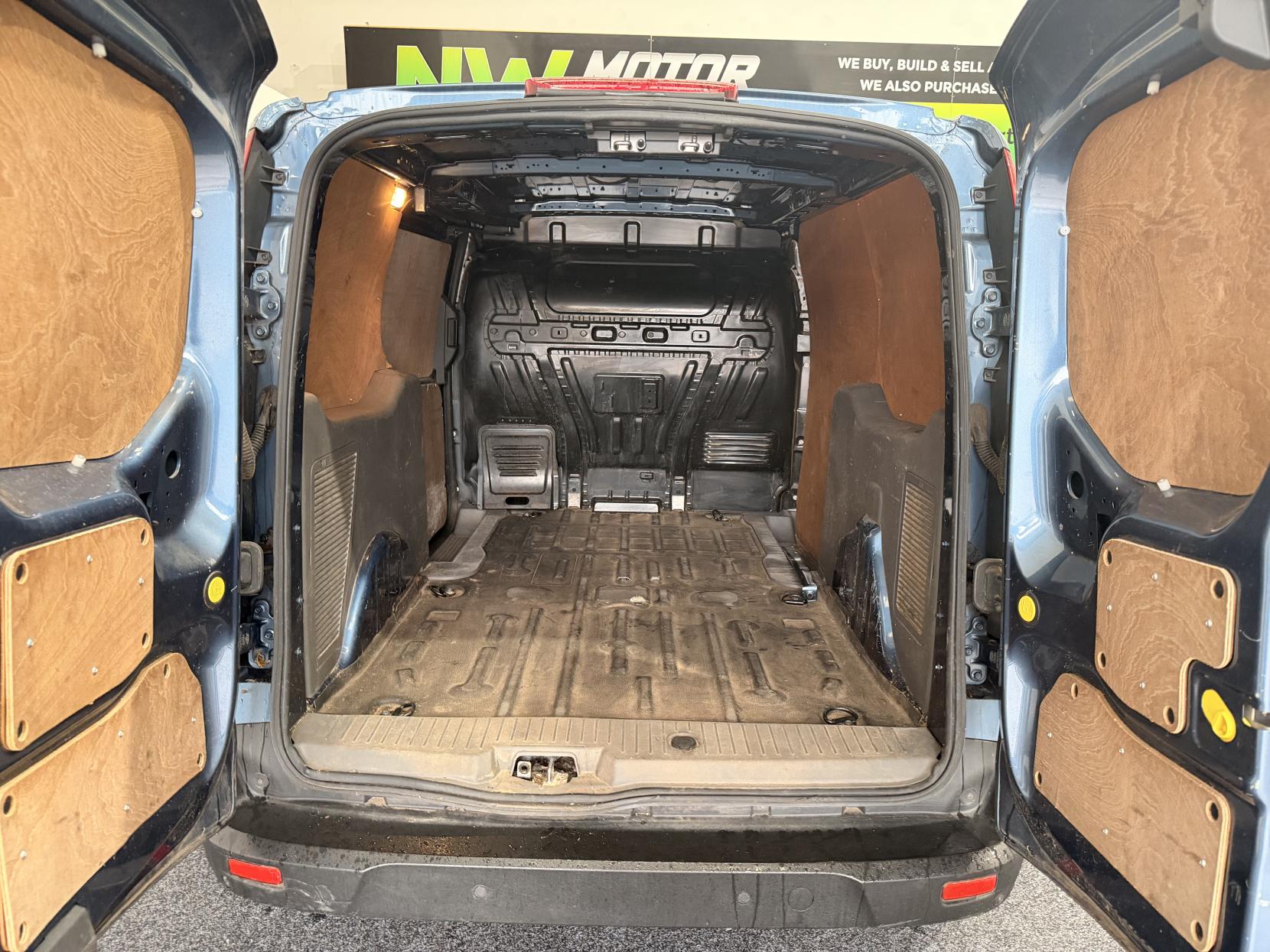 Ford Transit Connect 1.5 240 EcoBlue Limited Panel Van 5dr Diesel Manual L2 Euro 6 (s/s) (120 ps)