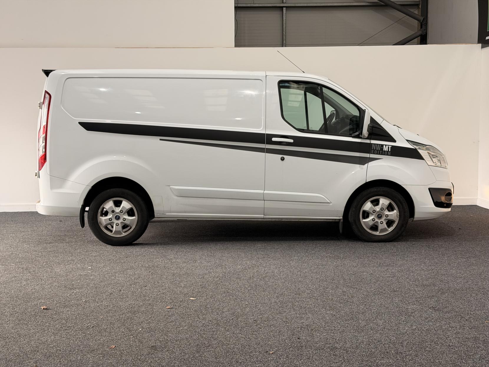 Ford Transit Custom 2.0 TDCi 290 Limited Panel Van 5dr Diesel Automatic L1 H1 (157 g/km, 128 bhp)