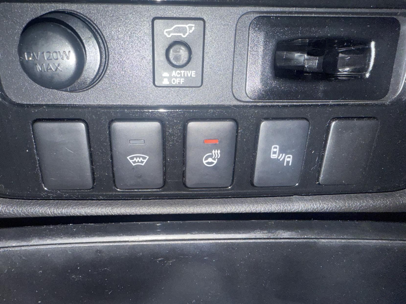 Mitsubishi Outlander 2.2 DI-D 4 SUV 5dr Diesel Auto 4WD Euro 6 (147 ps)