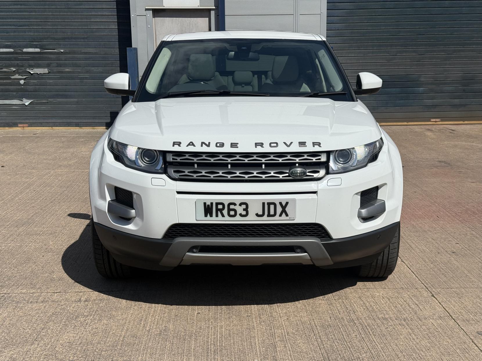 Land Rover Range Rover Evoque 2.2 SD4 Pure Tech SUV 5dr Diesel Manual 4WD Euro 5 (s/s) (190 ps)