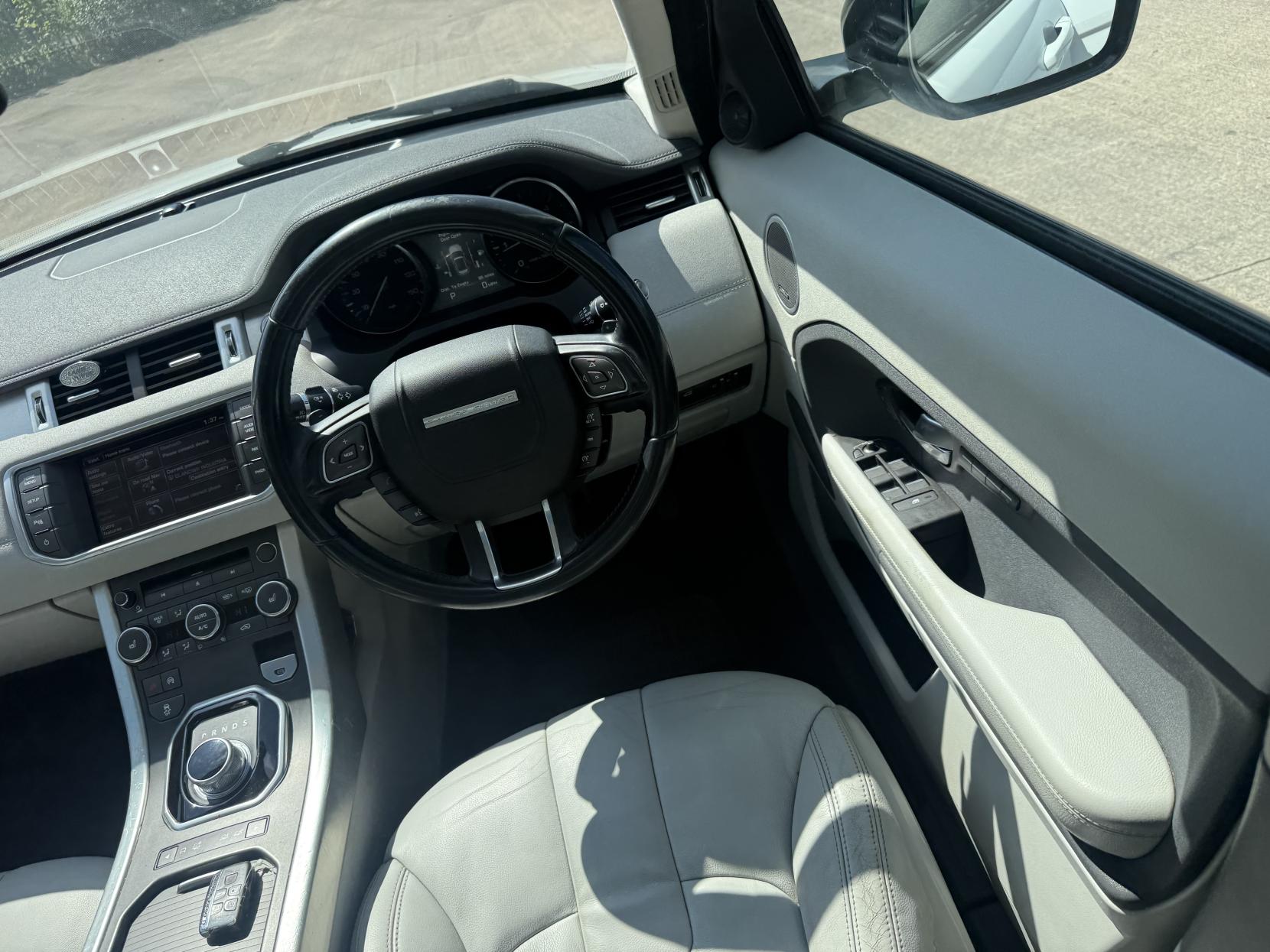 Land Rover Range Rover Evoque 2.2 SD4 Pure Tech SUV 5dr Diesel Manual 4WD Euro 5 (s/s) (190 ps)