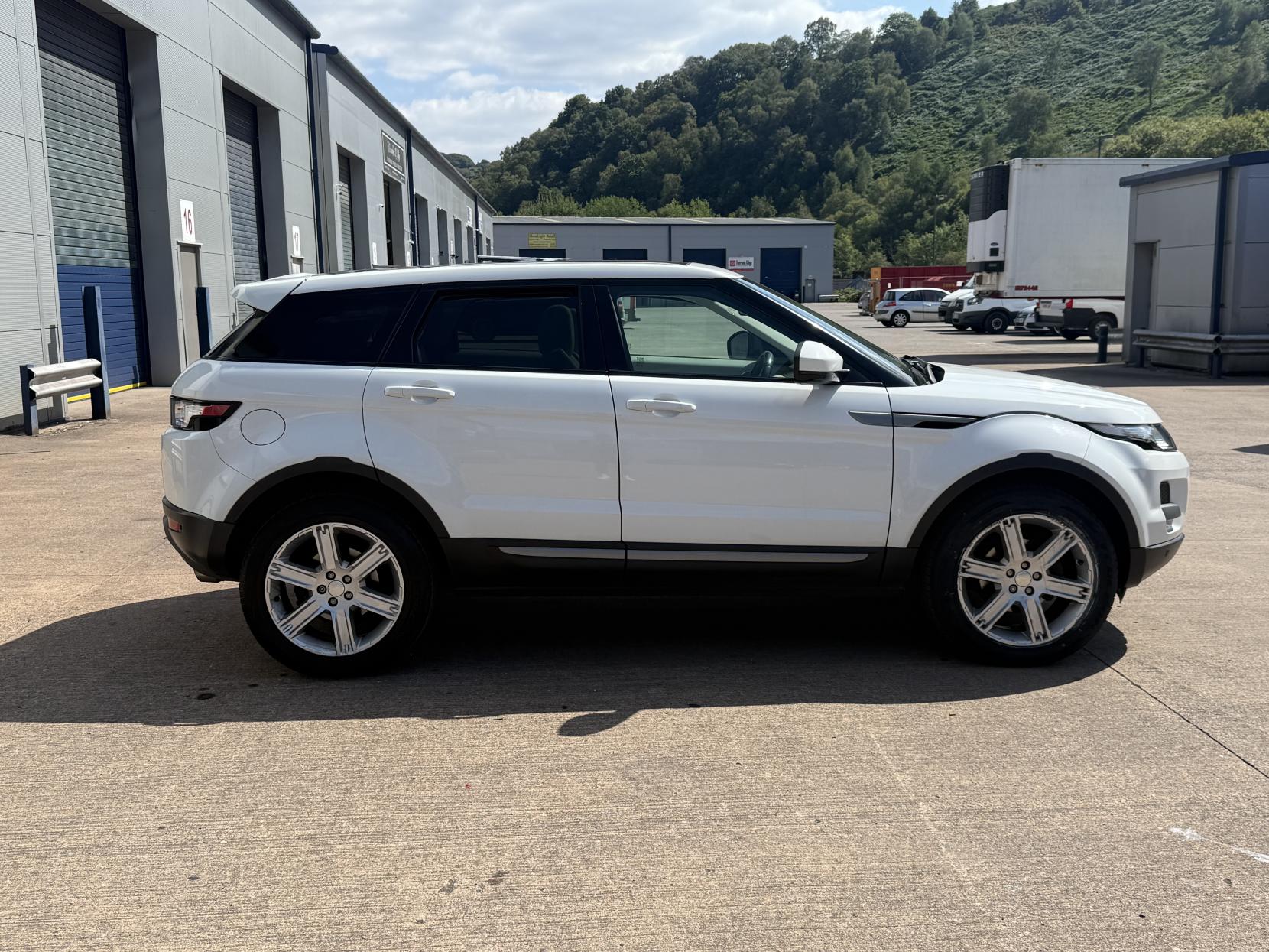 Land Rover Range Rover Evoque 2.2 SD4 Pure Tech SUV 5dr Diesel Manual 4WD Euro 5 (s/s) (190 ps)