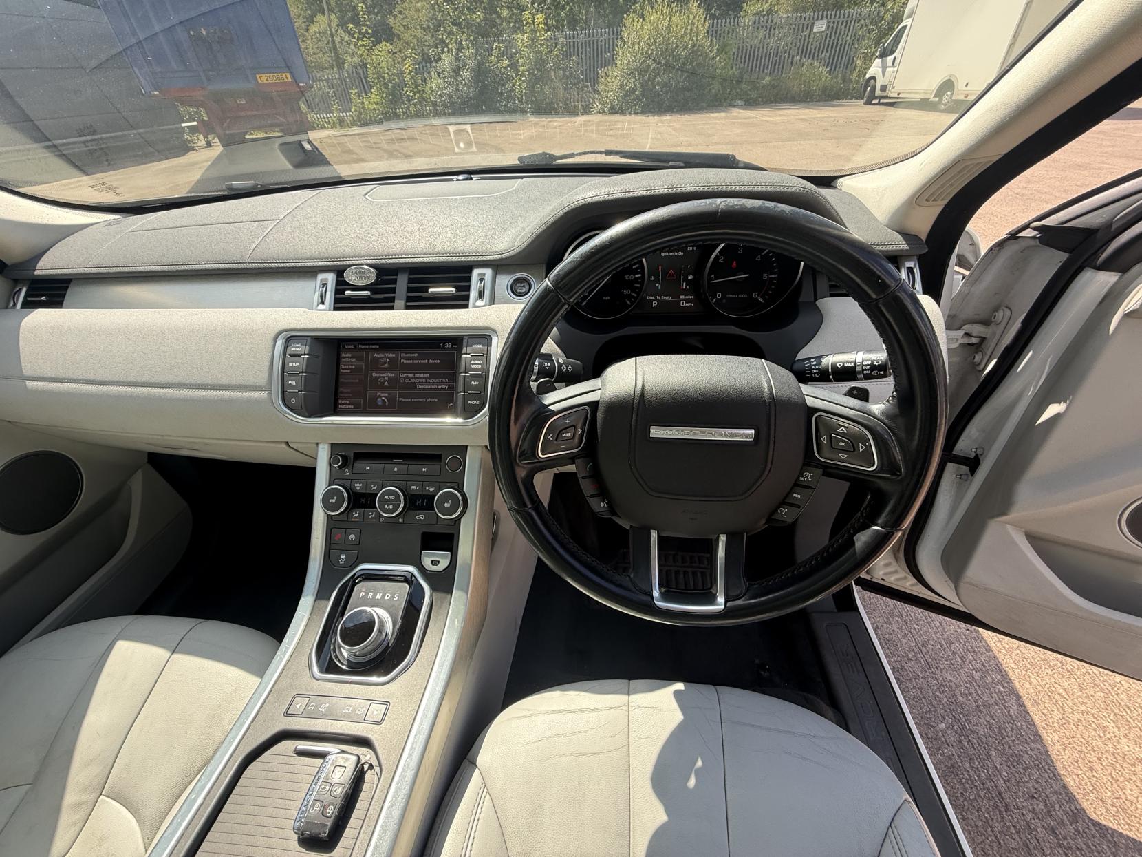 Land Rover Range Rover Evoque 2.2 SD4 Pure Tech SUV 5dr Diesel Manual 4WD Euro 5 (s/s) (190 ps)