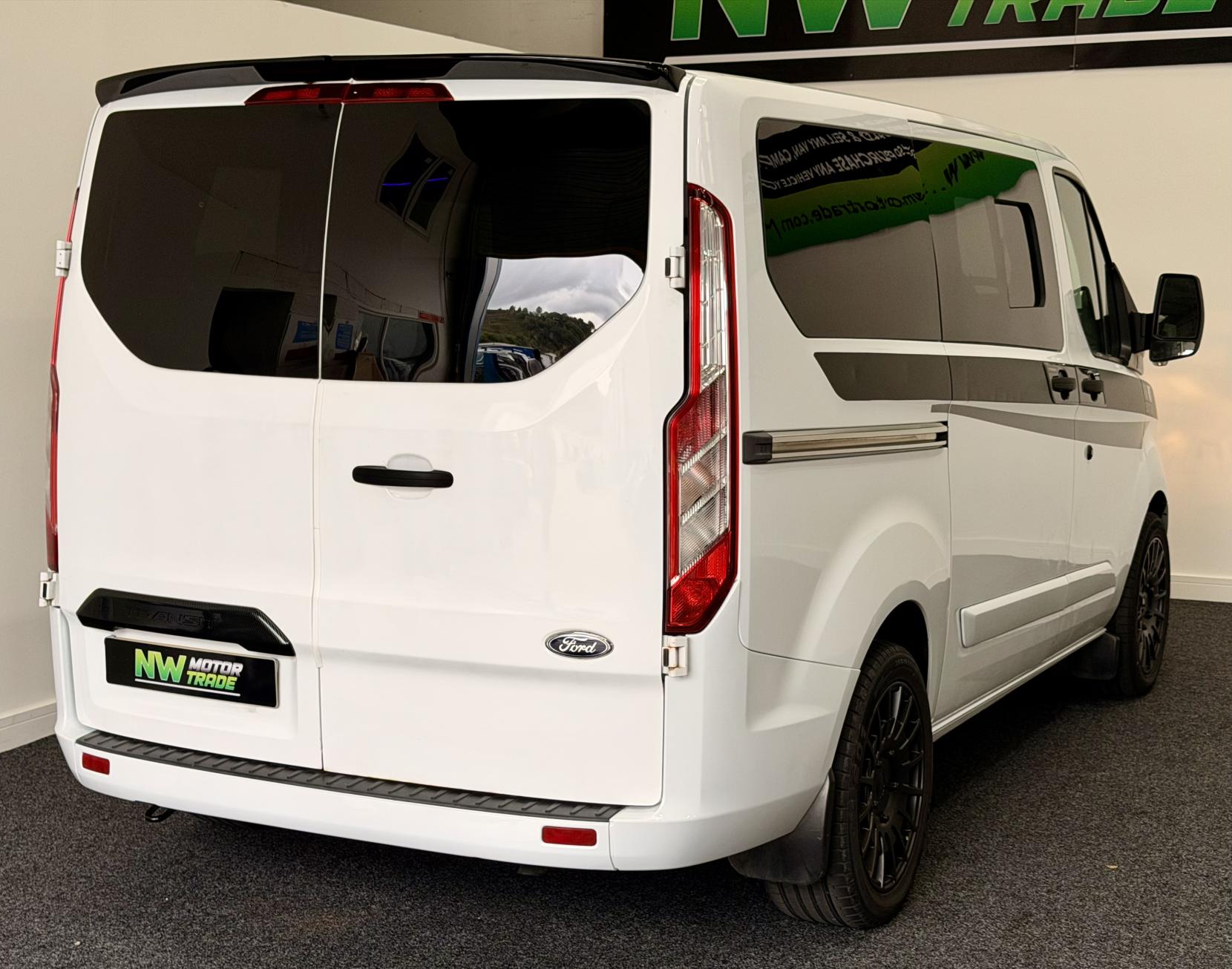 Ford Transit Custom Camper Van Motorhome 2.2 Camper Van Motorhome Twin Sliding Door