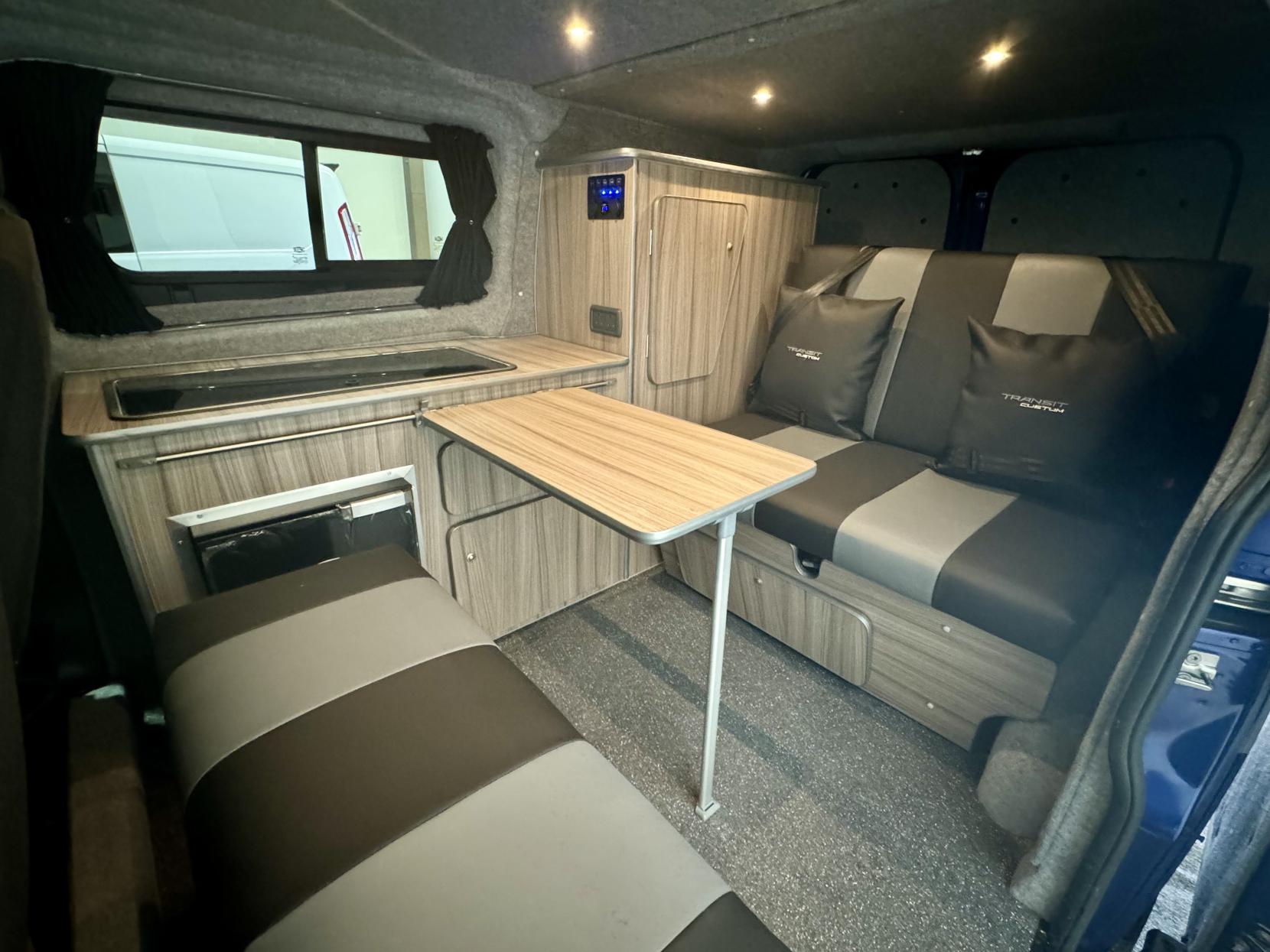 Ford Transit Custom Camper Van Motorhome Twin Sliding Door 2.2 Camper Van Motorhome Twin Sliding Door