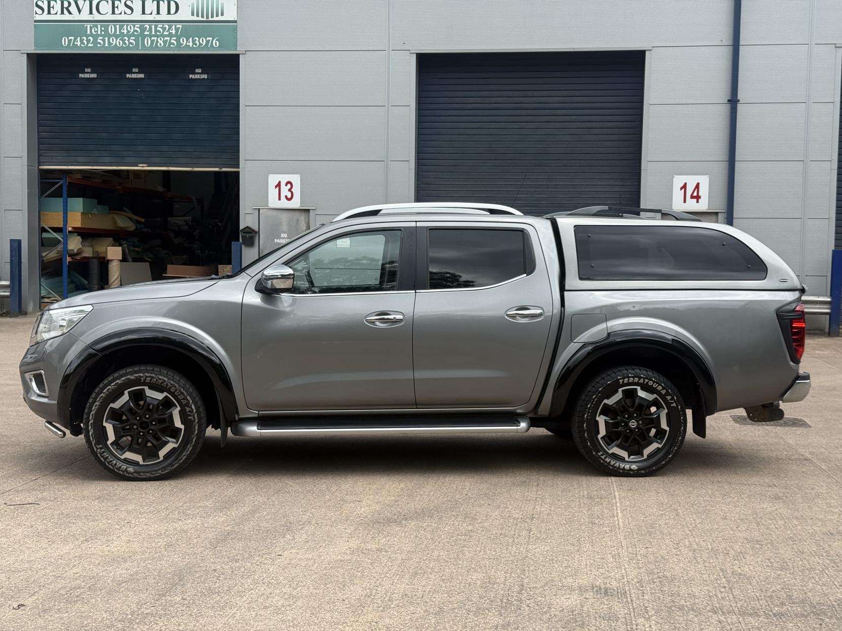 Nissan Navara 2.3 dCi Tekna Pickup Double Cab 4dr Diesel Manual 4WD Euro 6 (s/s) (190 ps)