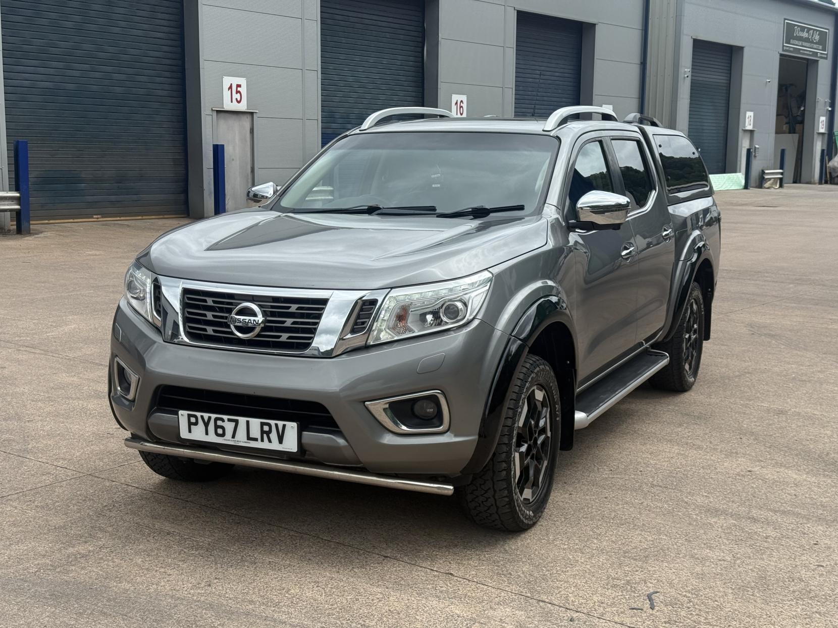 Nissan Navara 2.3 dCi Tekna Pickup Double Cab 4dr Diesel Manual 4WD Euro 6 (s/s) (190 ps)
