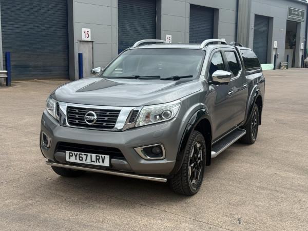 Nissan Navara 2.3 dCi Tekna Pickup Double Cab 4dr Diesel Manual 4WD Euro 6 (s/s) (190 ps)