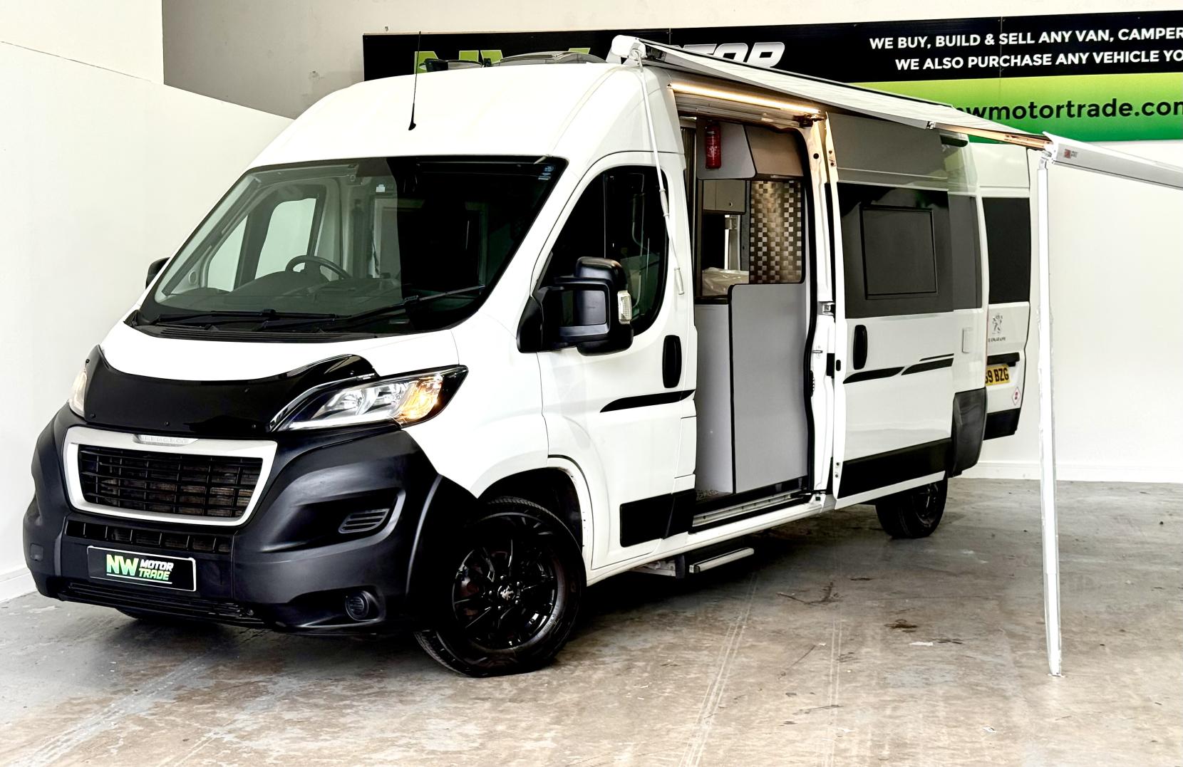 Peugeot Boxer Camper Converted Motorhome 2.2 BlueHDi 335 Professional Camper Van Motorhome Diesel Manual L3 H2 Euro 6 (s/s) (140 ps)