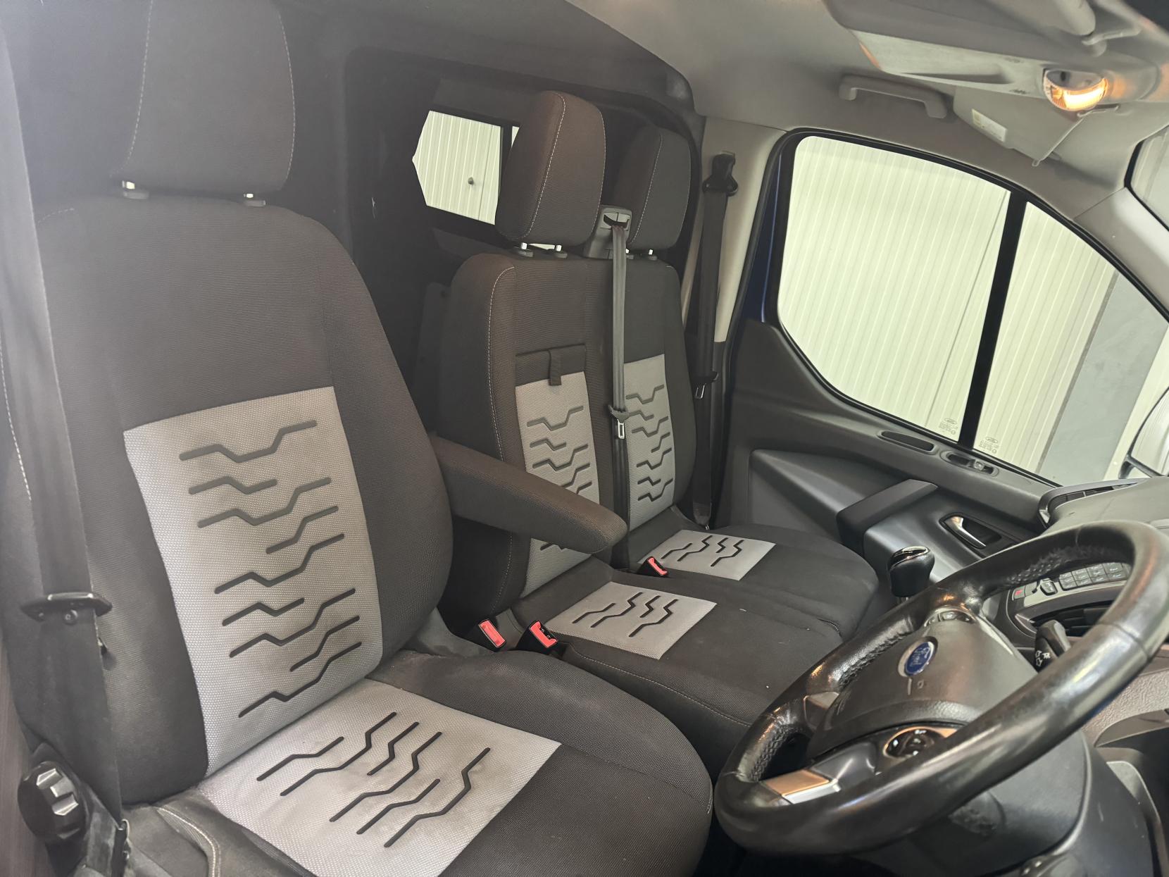 Ford Transit Custom Camper Van Motorhome 2.0 TDCi 270 Limited Camper Van Motorhome Converted Euro 6 ULEZ