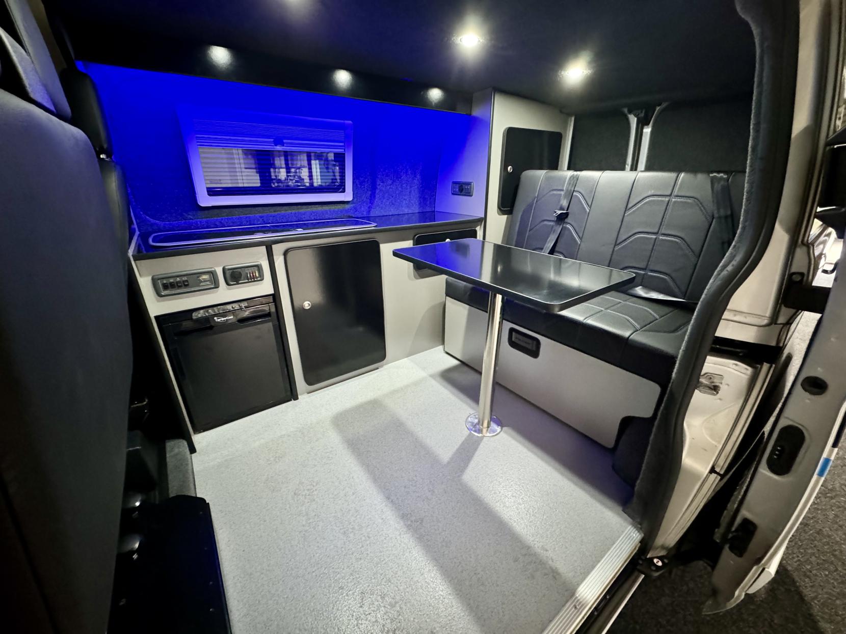 Ford Transit Custom Camper Van Motorhome 2.0 TDCi 290 Limited Camper Van Diesel Manual (157 g/km, 128 bhp)
