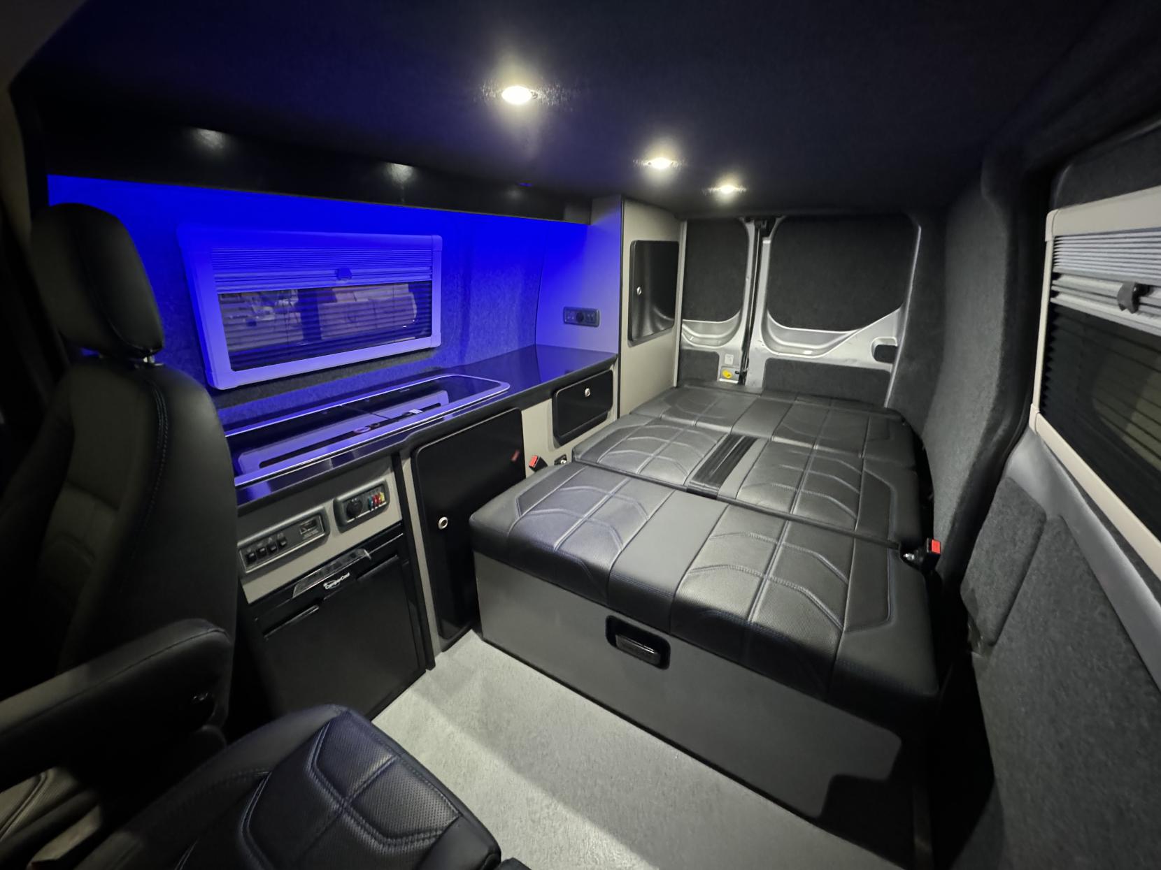 Ford Transit Custom Camper Van Motorhome 2.0 TDCi 290 Limited Camper Van Diesel Manual (157 g/km, 128 bhp)