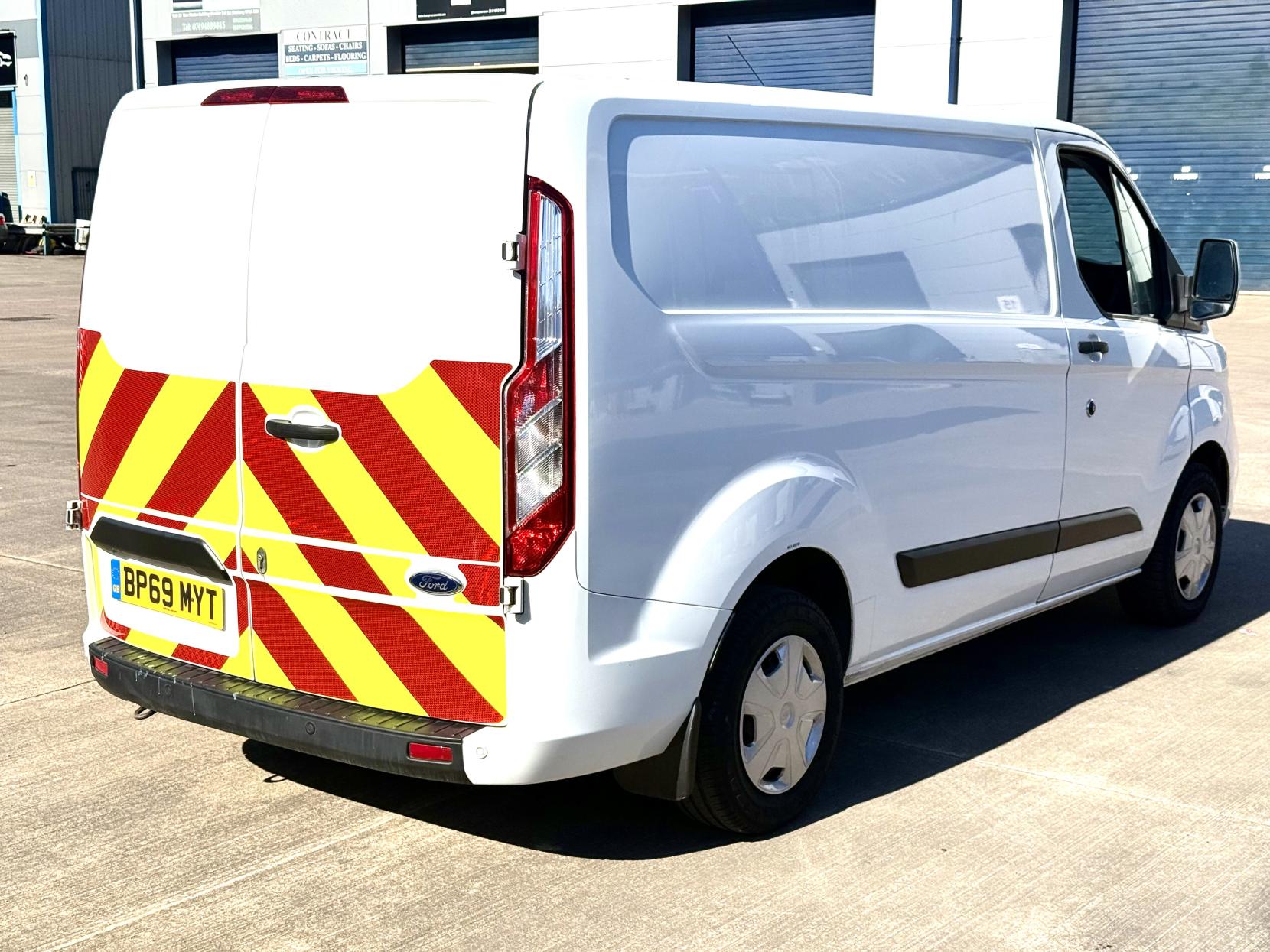Ford Transit Custom Camper Van Converted Motorhome 2.0 300 EcoBlue Camper Van Manual L1Euro 6 (s/s)