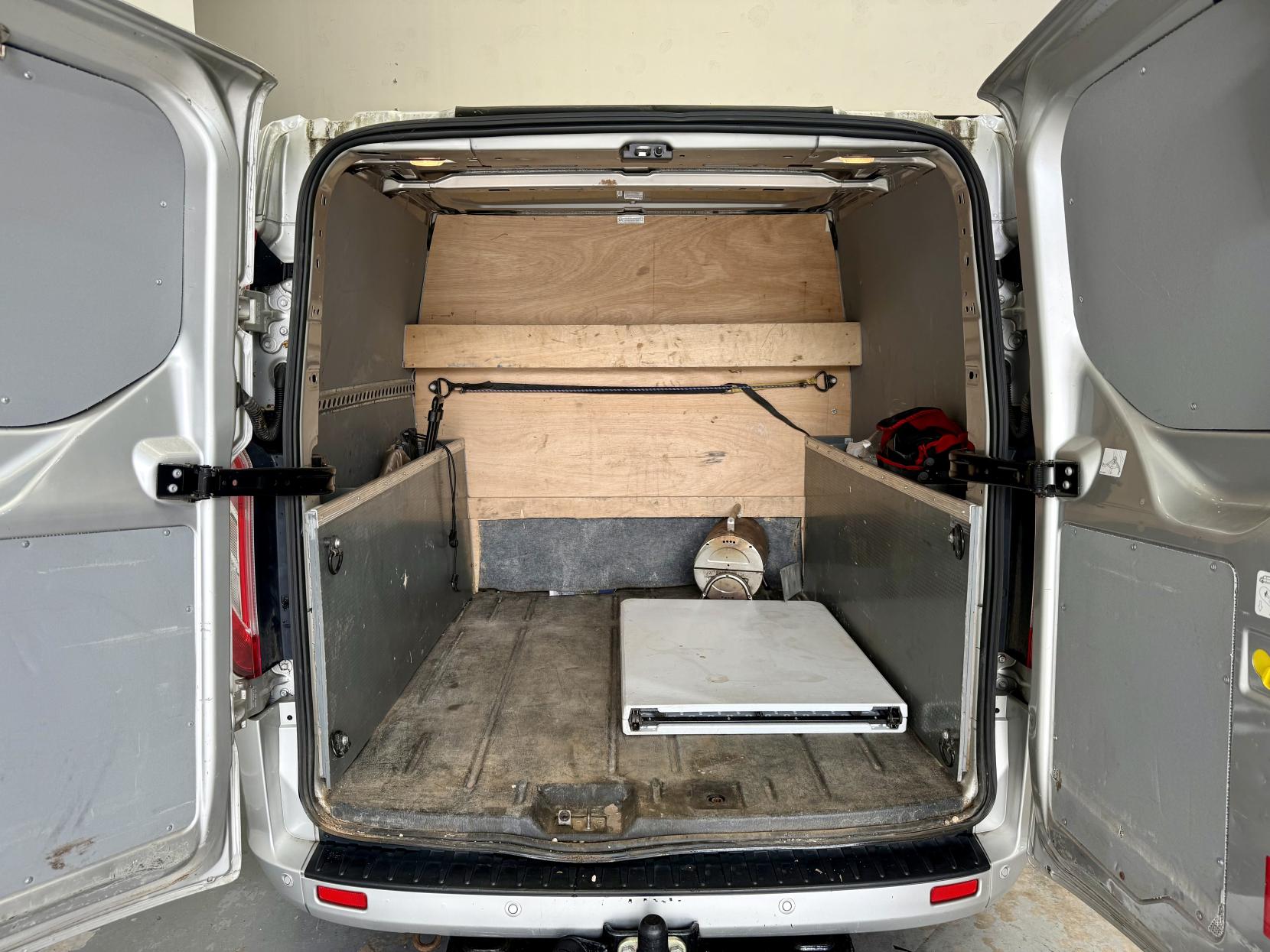 Ford Transit Custom 2.0 300 EcoBlue Limited Panel Van 5dr Diesel Manual L2 H1 Euro 6 (130 ps)