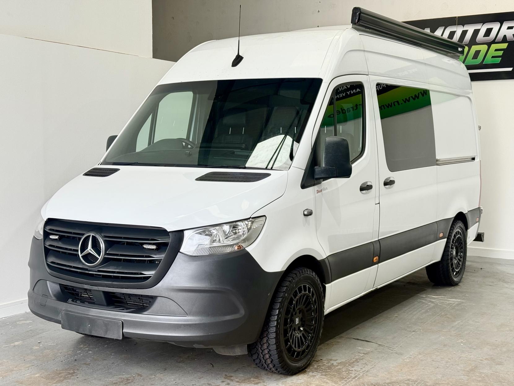 Mercedes-Benz Sprinter Crew Van 6 Seats Race Van Converted Motorhome With Garage 2.1 314 6 Seater Camper Van Race Van Manual RWD L2 H1 Euro 6