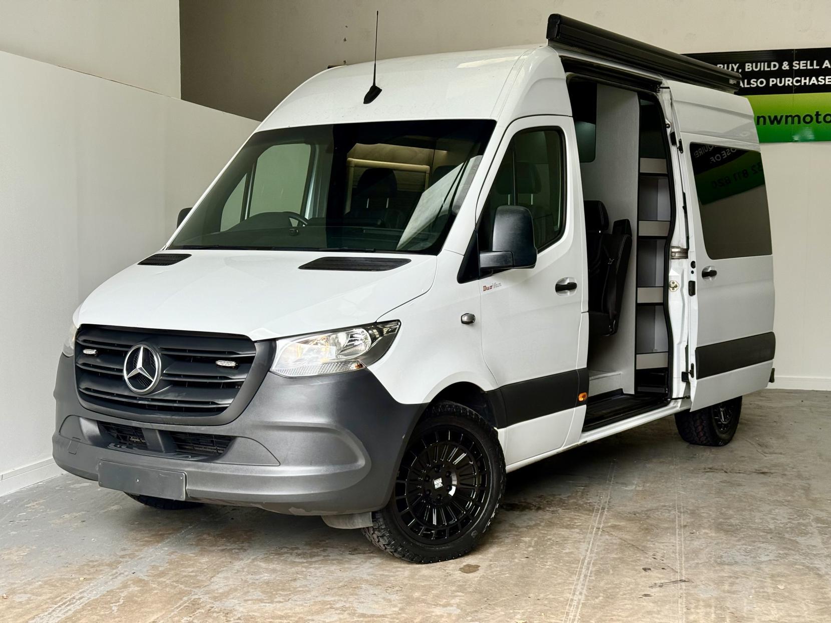 Mercedes-Benz Sprinter Crew Van 6 Seats Race Van Converted Motorhome With Garage 2.1 314 6 Seater Camper Van Race Van Manual RWD L2 H1 Euro 6