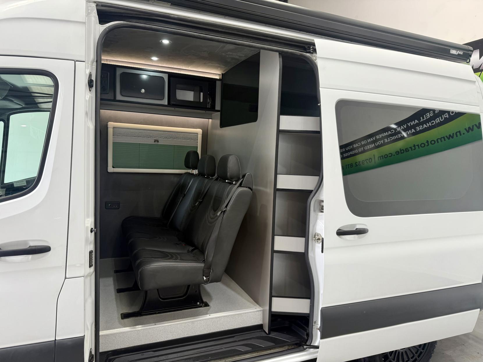 Mercedes-Benz Sprinter Crew Van 6 Seats Race Van Converted Motorhome With Garage 2.1 314 6 Seater Camper Van Race Van Manual RWD L2 H1 Euro 6