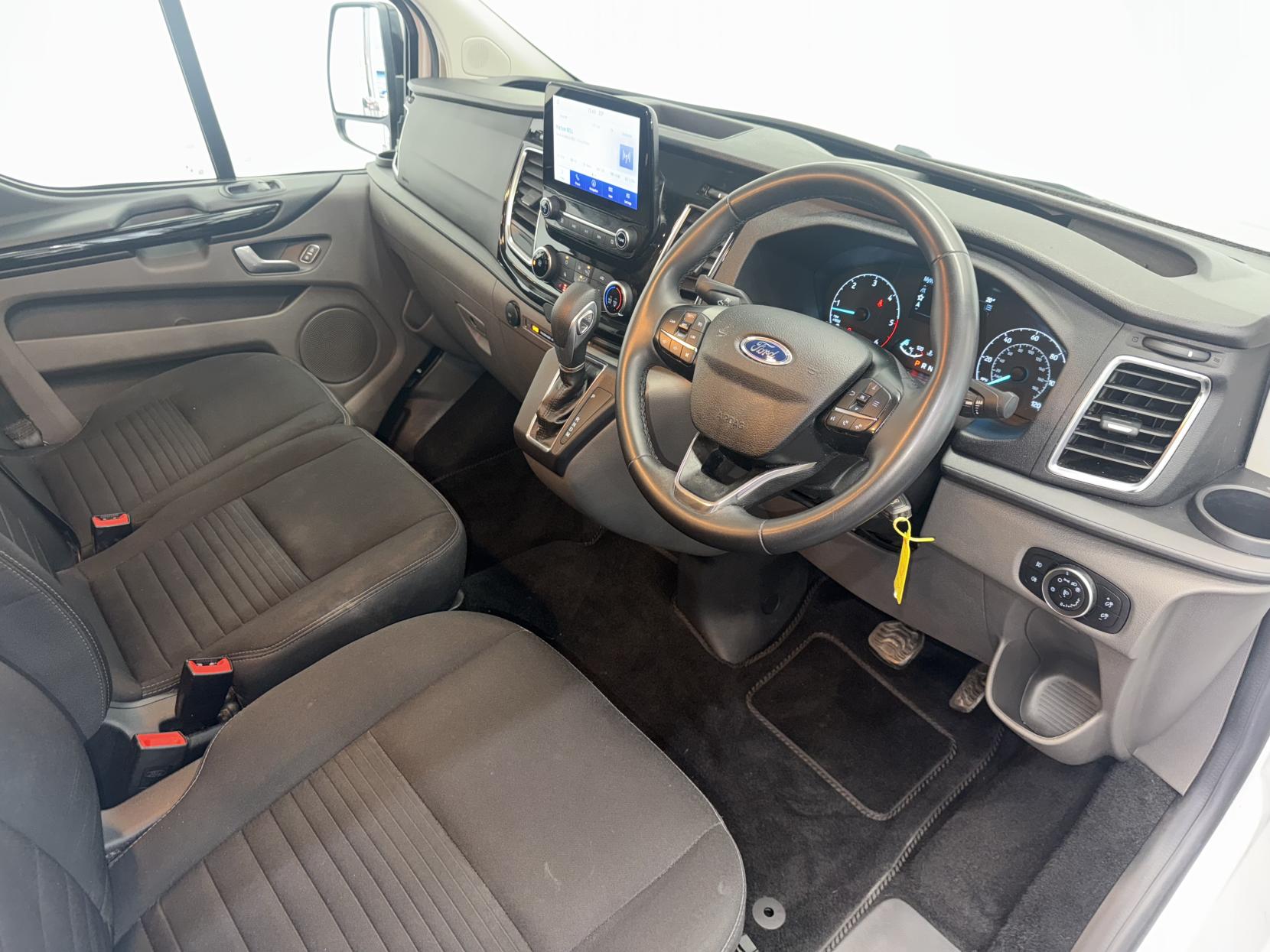 Ford Transit Custom 2.0 320 EcoBlue Limited Crew Van Double Cab 5dr Diesel Auto L2 H1 Euro 6 (130 ps)