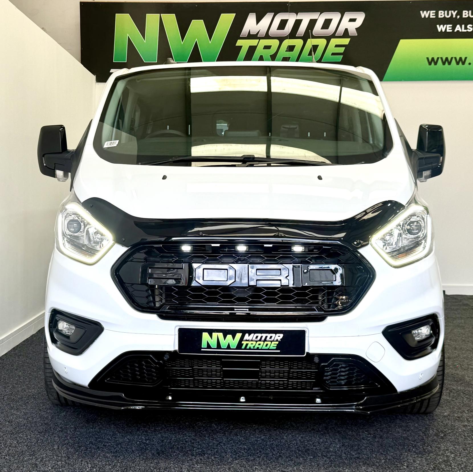 Ford Transit Custom 2.0 320 EcoBlue Limited Crew Van Double Cab 5dr Diesel Auto L2 H1 Euro 6 (130 ps)